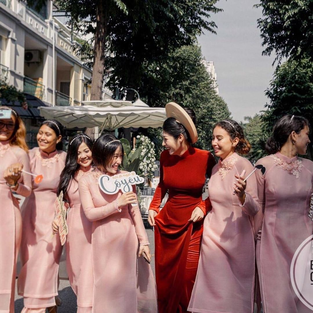 Ao dai outlet bridesmaid